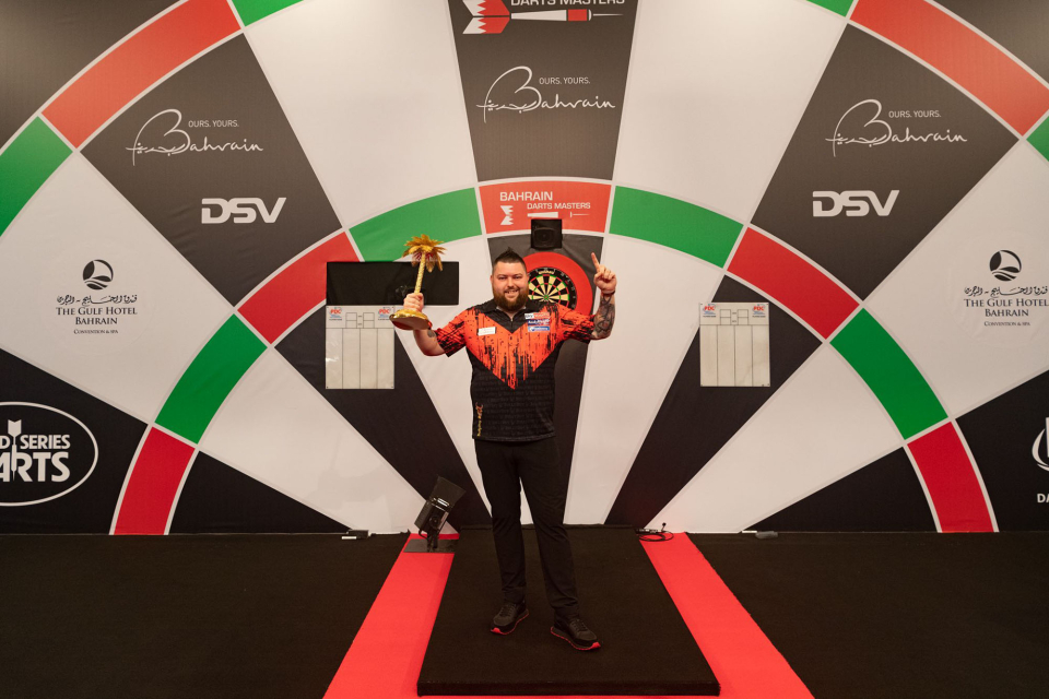 Reigning champion Smith faces Nebrida in 2024 Bahrain Darts Masters PDC